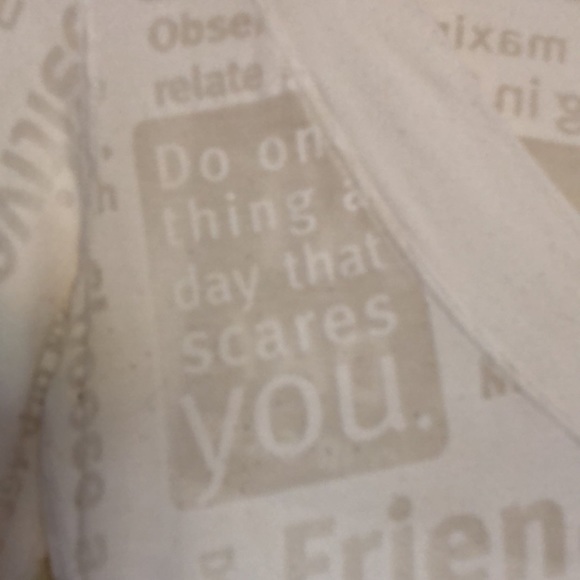 Lululemon long sleeved mantra top. Cream in colour - Picture 2 of 4